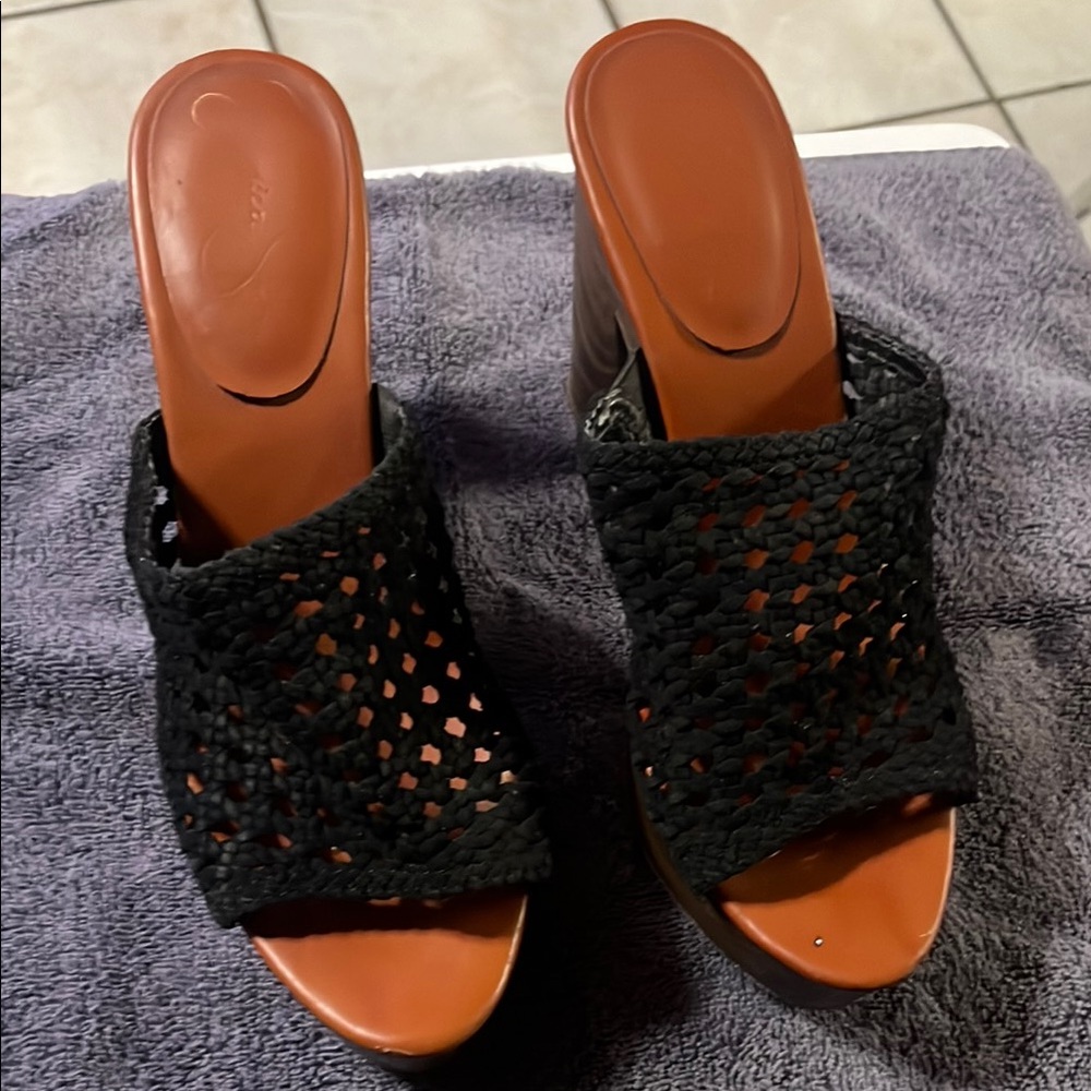Women's Black Woven Slide Sandals